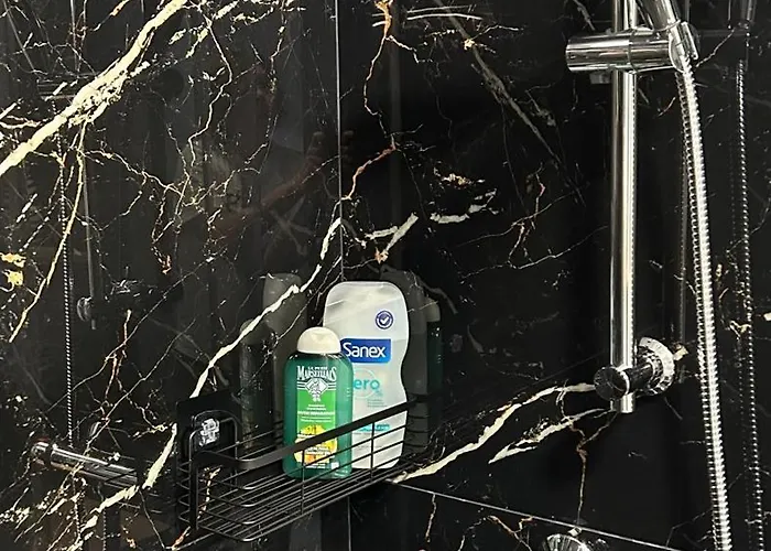 Dans A Proximite De Sentiers De Randonnee Incroyables *